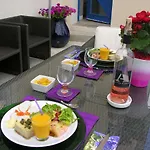 La Cadanise, Etoilee Oda ve Kahvaltı 4*