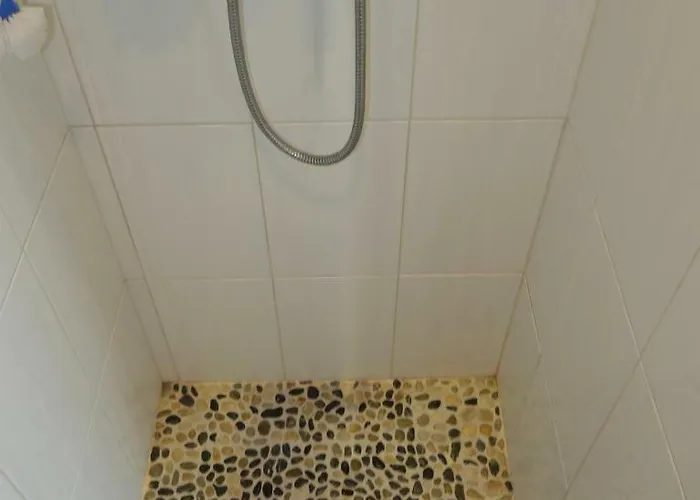 La Cadanise, Etoilee Nocleg ze śniadaniem 4*